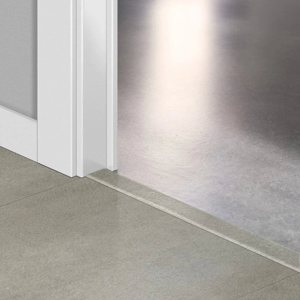 Профиль универсальный Quick Step Incizo LIVYN Бетон тёплый серый QSVINCP 40050