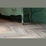 Виниловый ламинат VINILAM PARQUET CHEVRON Glue RI153616CL4 Шеврон Шампань (690х115х2.5мм)
