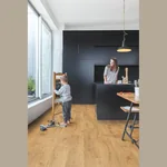 Плитка ПВХ Quick Step Alpha Vinyl Medium Planks Дуб осенний медовый AVMP40088