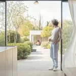 Жесткая ПВХ плитка QUICK-STEP ALPHA VINYL ILLUME AVMTU40275 Бетон устричный (856х428х5+1мм)