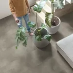 Жесткая ПВХ плитка QUICK-STEP ALPHA VINYL ILLUME AVMTU40273 Бетон облачный (856х428х5+1мм)