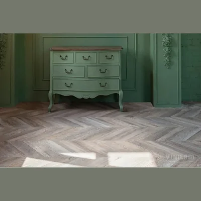 Виниловый ламинат VINILAM PARQUET CHEVRON Glue RI153616CL4 Шеврон Шампань (690х115х2.5мм)