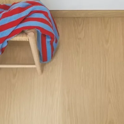 Жесткая ПВХ плитка QUICK-STEP ALPHA VINYL BLOS BASE AVSPT40278 Дуб пряничный (1251х189х4мм) — Упаковка (2.837м2)