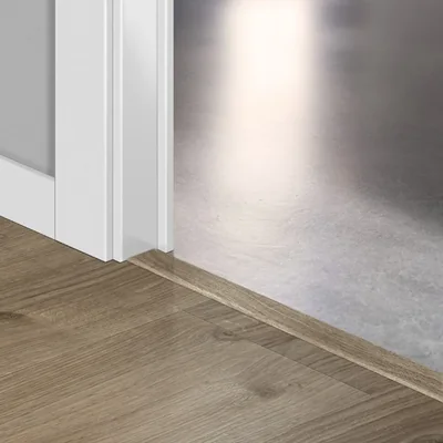 Профиль универсальный Quick Step Incizo LIVYN Дуб коттедж серо-коричневый QSVINCP 400026