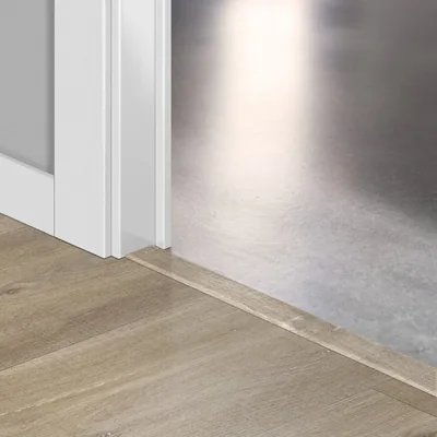 Профиль универсальный Quick Step Incizo LIVYN Дуб каньон светло-коричневый пилёный QSVINCP 40031