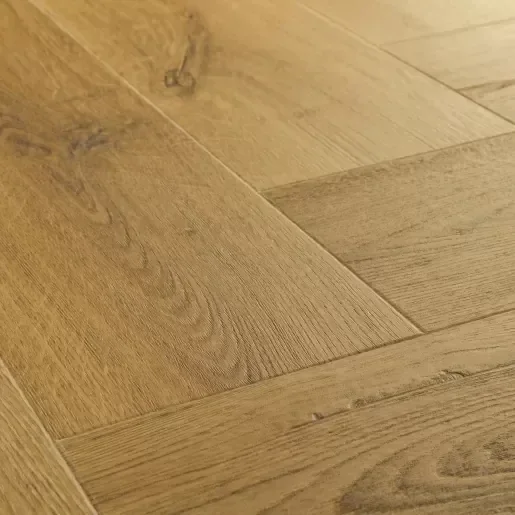 Жесткая ПВХ плитка QUICK-STEP ALPHA VINYL CIRO, ёлка, Эко карамельный AVHBU40364 (630х126х5+1мм)