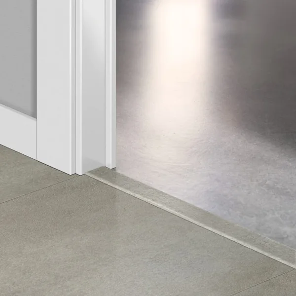 Профиль универсальный Quick Step Incizo LIVYN Бетон тёплый серый QSVINCP 40050