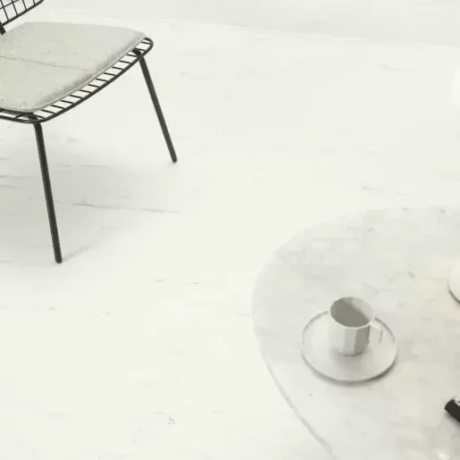 Жесткая ПВХ плитка QUICK-STEP ALPHA VINYL ORO BASE AVSTT40136 Мрамор каррарский белый (610х303х4мм)